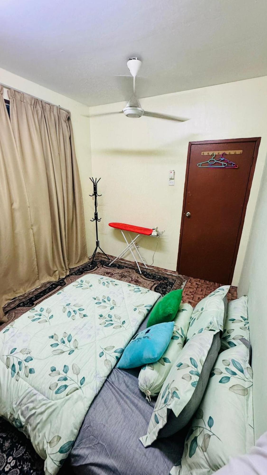 Idris Homestay Malacca Екстериор снимка